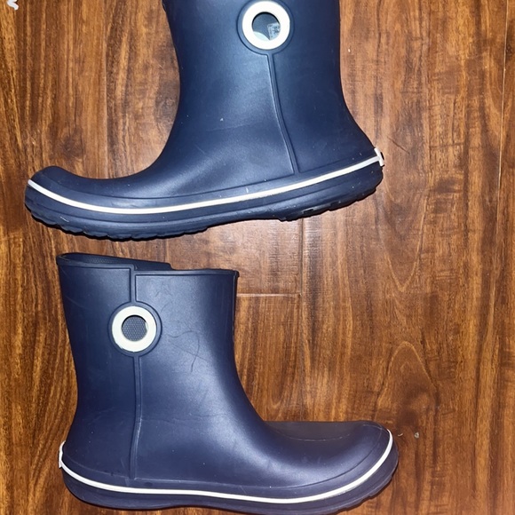 Crocs Jaunt Shorty Ankle Rain Boots Navy Blue White Trim Women’s Size 10 15769. - Picture 10 of 12